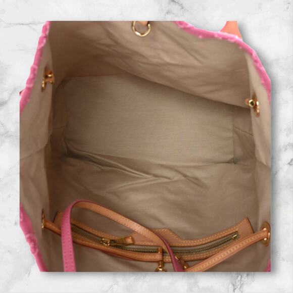 Louis Vuitton Denim Neverfull MM in Rose - Picture 4 of 6